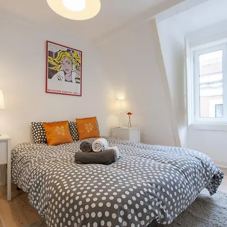 Cara Duplex Apartment Lissabon
